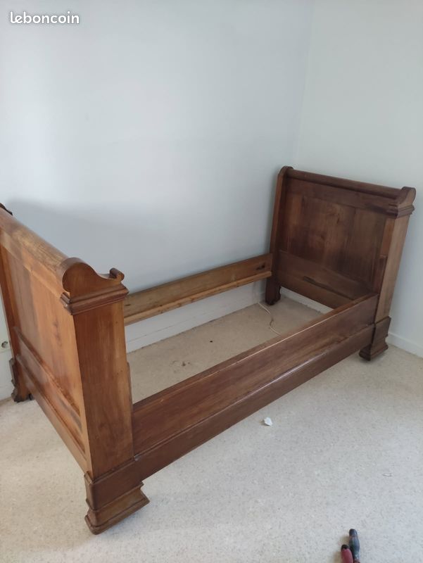 Lit ancien en bois possible banquette (image 1)