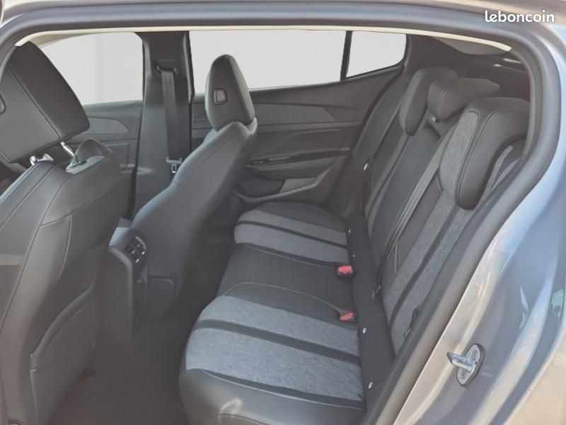 Peugeot 408 PHEV 225ch Allure Pack e-EAT8 (image 20)