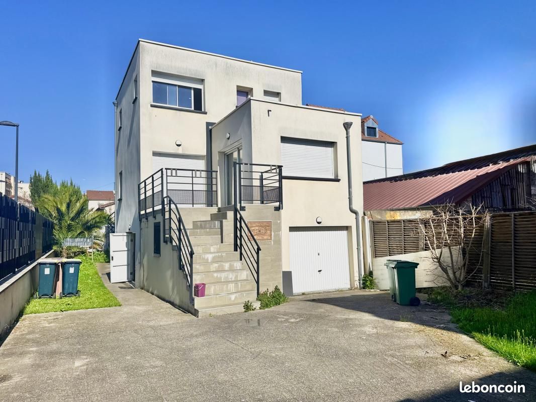 Maison 8 pièces 169 m² · à Colombes · 169 m² · 870 000 €
