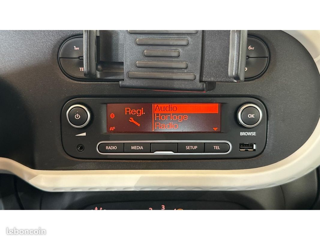 RENAULT TWINGO 1.0 Sce 65 ch - FAIBLE KILOMETRAGE - BLUETOOTH (image 25)