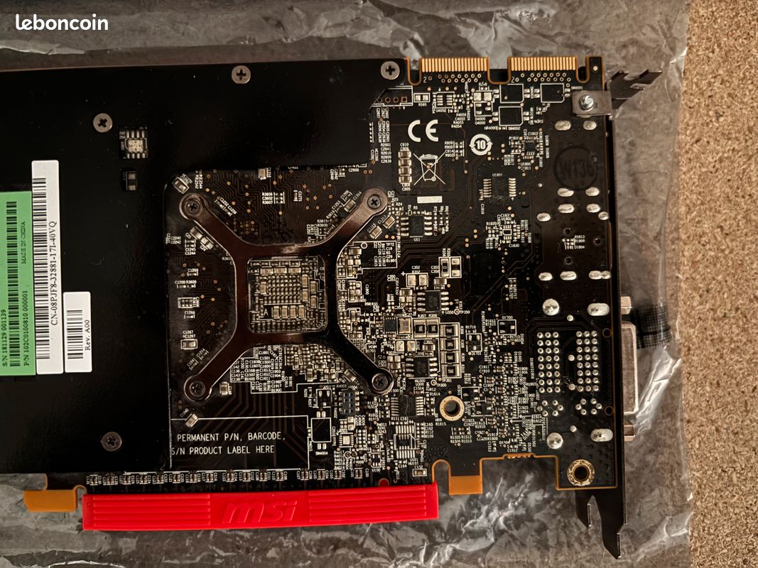 Carte graphique Dell AMD Radeon HD 6770 – 1GB GDDR5 – PCIe – DMS-59 (image 4)