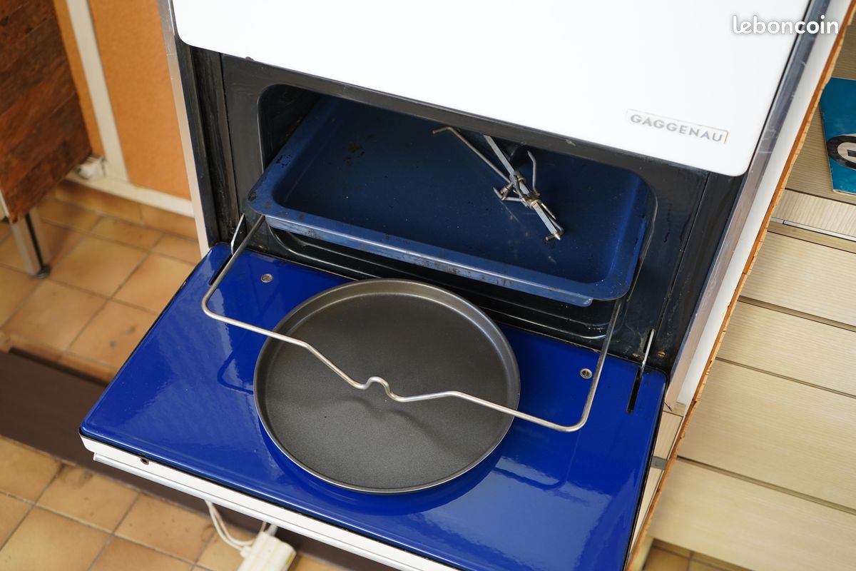 Four Gaggenau (image 2)