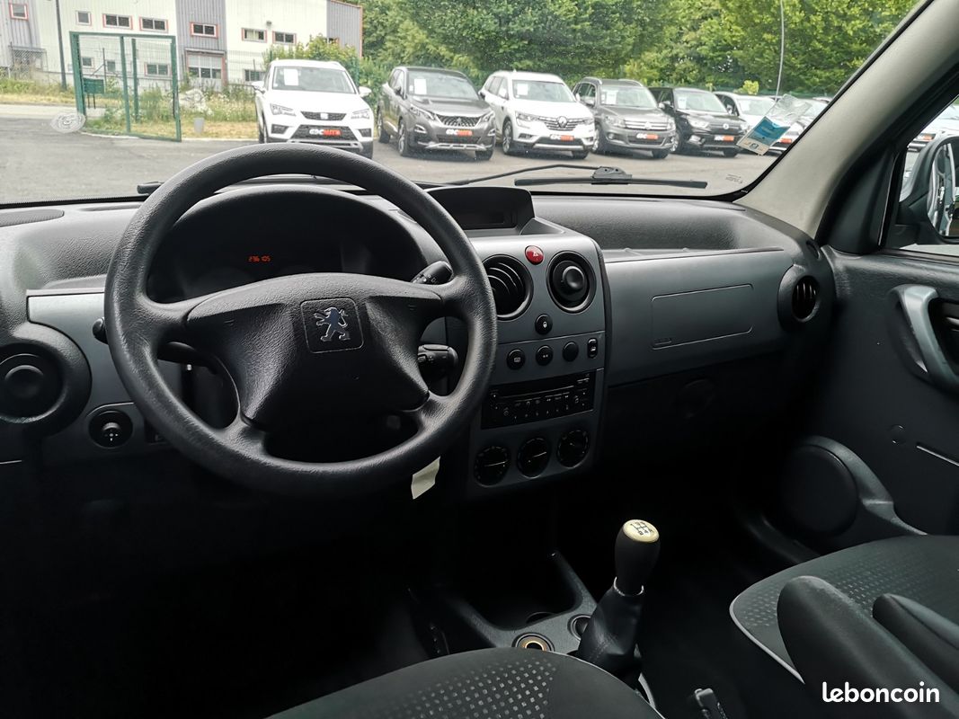 Peugeot Partner 1.6 HDI 16v 75Ch Relax (image 5)