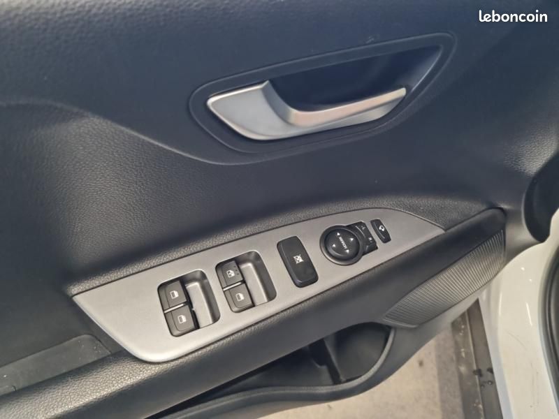 Kia Stonic 1.0 T-GDi 120ch MHEV GT Line (image 20)