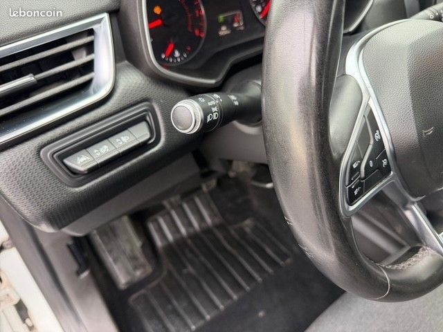 Renault Clio V 1.0 TCe 100CV BUSINESS (image 16)