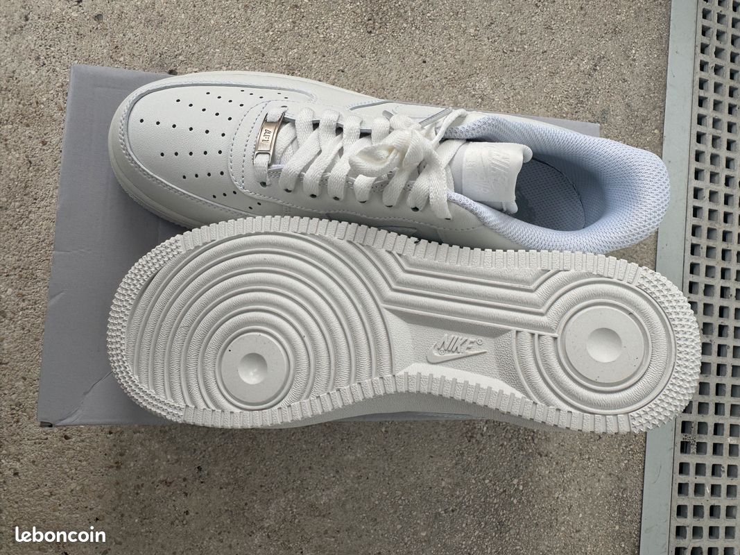 Nike Air Force 1 (image 6)