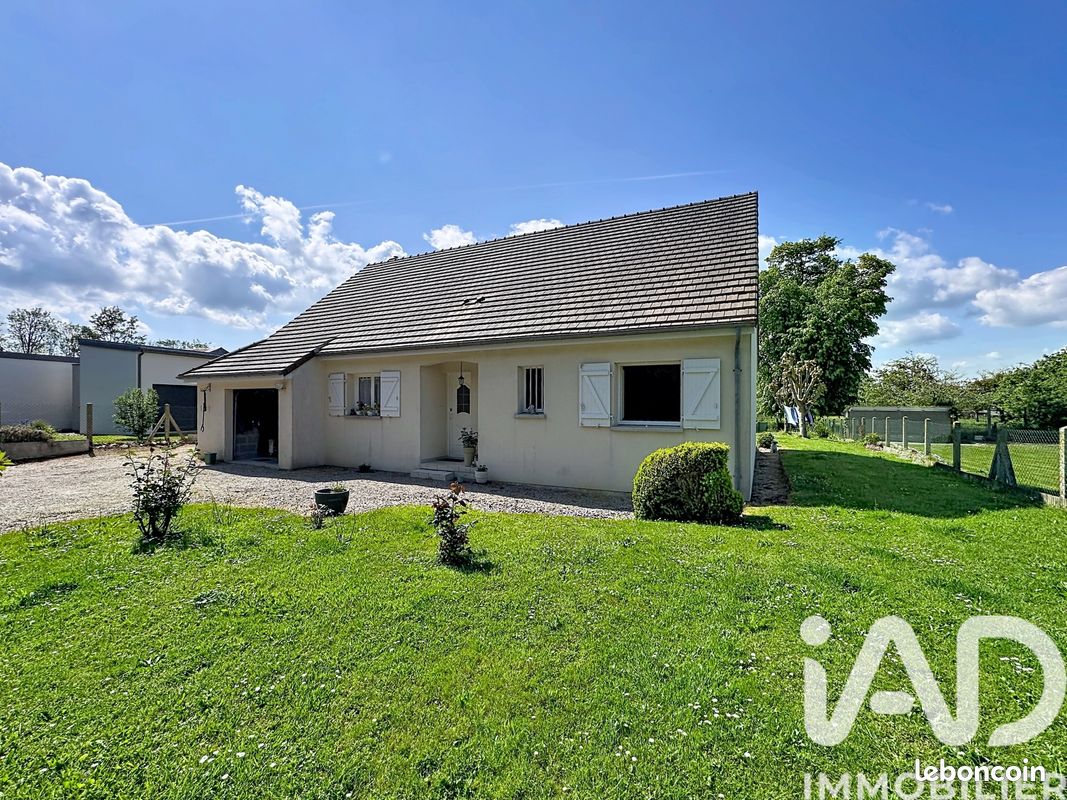 Maison 4 pièces 95 m² · à Longues-sur-Mer · 95 m² · 273 000 €