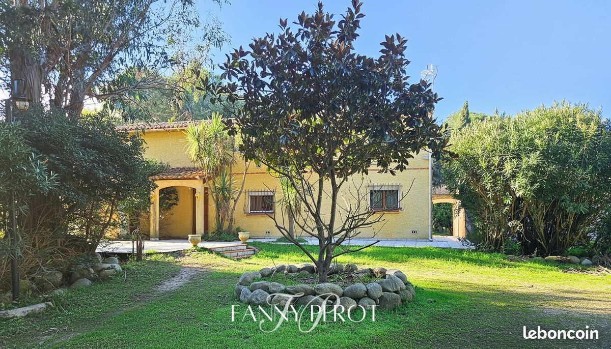 Maison 8 pièces 220 m² · à Argelès-sur-Mer · 220 m² · 590 000 €