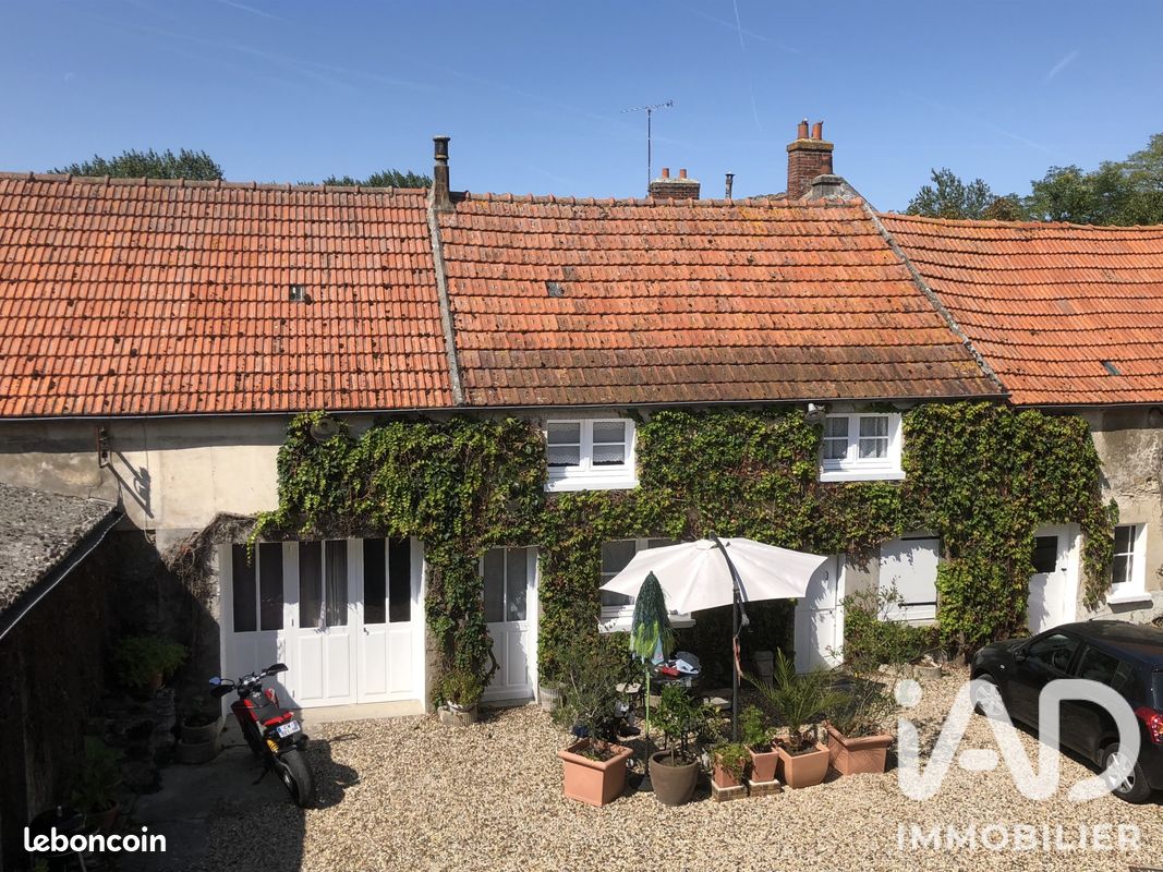 Maison 10 pièces 247 m² · à Marcilly · 247 m² · 599 000 €