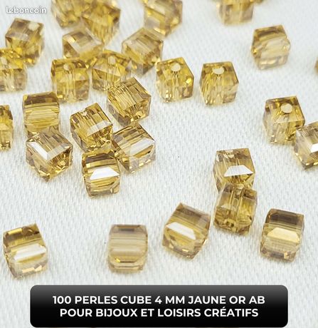 UNICRAFTALE 60 Pièces 2 Couleurs 4mm Perles D'Espacement Carrées 304 Perles En Vrac En Acier Inoxydable Or Et Perles De Couleur En Acier Inoxydable Recherche Pour Fabrication De Bijoux, Trou 2 Mm