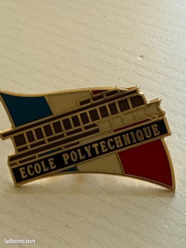 Pin's Rare – Art Université – Faluche Empire – Aigle École Polytechnique X
