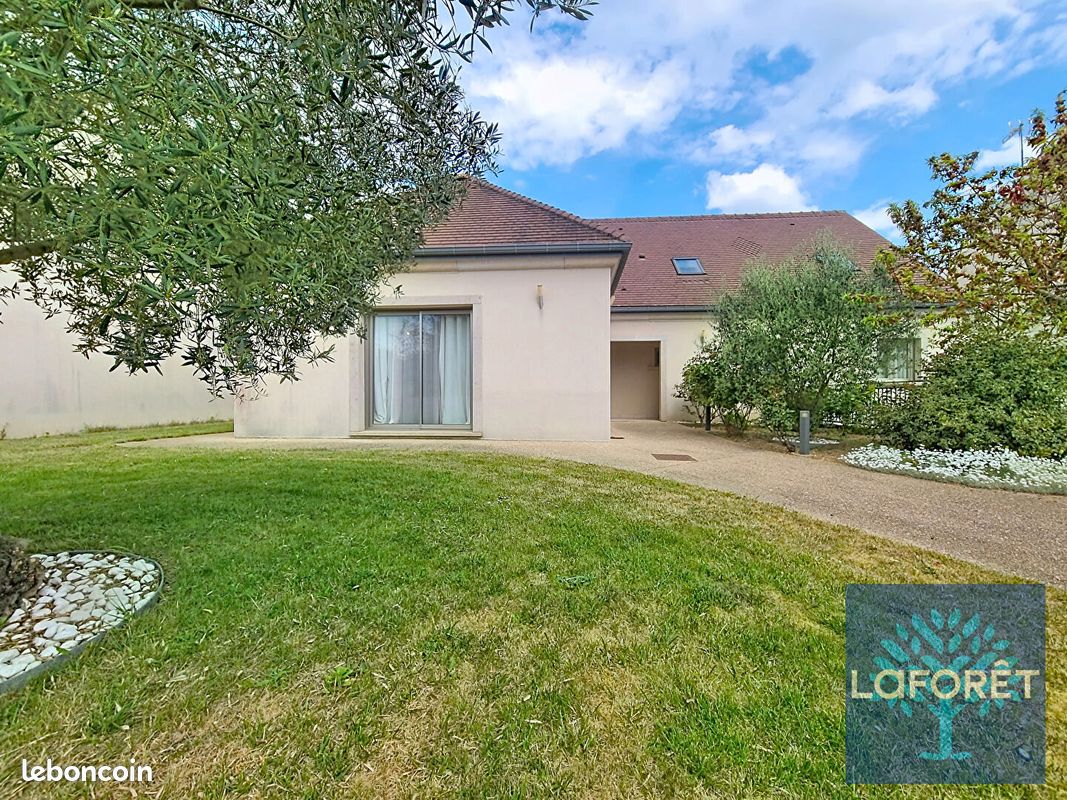 Maison 7 pièces 234 m² · à Boutervilliers · 234 m² · 550 000 €