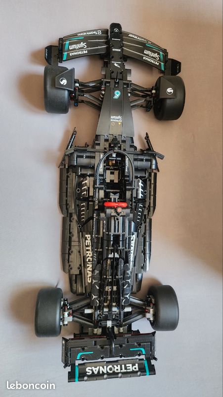 LEGO Technic 42171 - Mercedes-AMG F1 W14 E Performance (image 4)