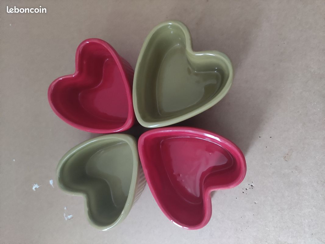 4 ramequins céramique à soufflé en forme de coeur rouge et vert (image 1)