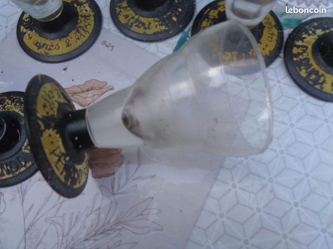 Pernod ancien verre pernod pied en bakélite vissé (image 3)