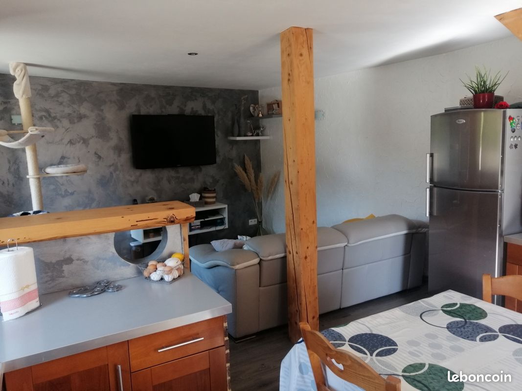 Maison 3 pièces 65 m² · à Bas-en-Basset · 65 m² · 680 €