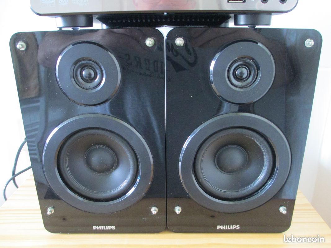 ⭐ Mini chaine hifi 2x 30w PHILIPS DCD 322 ( DCD322/12 ) Tout-en-1 compact avec Ampli / CD / DVD / Tuner / USB / Dock Apple + Paire enceintes 2 voies (image 3)