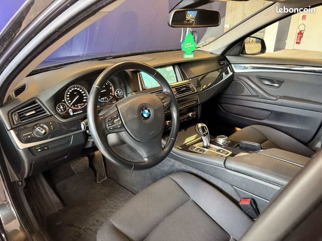 BMW Série 5 Touring 2.0 D 190ch Lounge - 2015 - Suivi complet - Phares LED - Boîte auto (image 13)