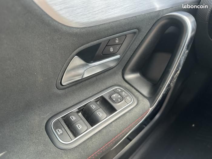 Mercedes Classe A 180 136CH AMG LINE 2°MAIN + CARPLAY + CAMERA (image 15)