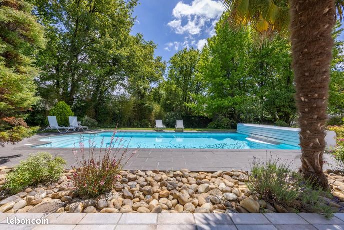 Maison 7 pièces 207 m²