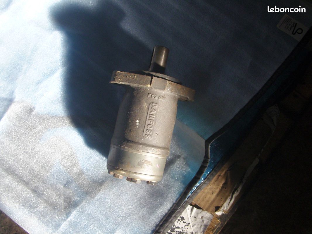 A vendre moteur hydraulique danfos (image 2)