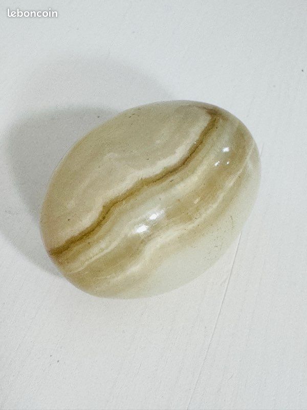 Oeuf en pierre naturelle onyx 7 cm , très bon état (image 1)