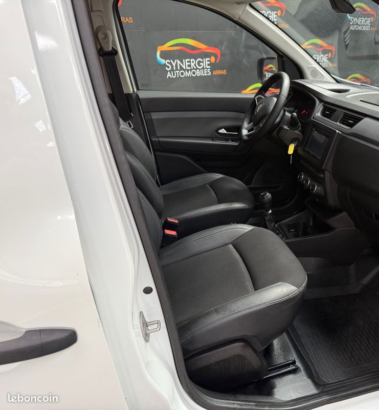 Express van 1.5 dci confort 41.479 km 11.658 ht (13.990 ttc) (image 3)