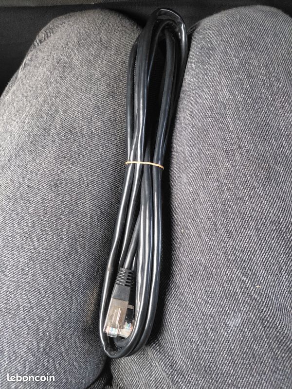 Cable ethernet rj45 - Accessoires informatique