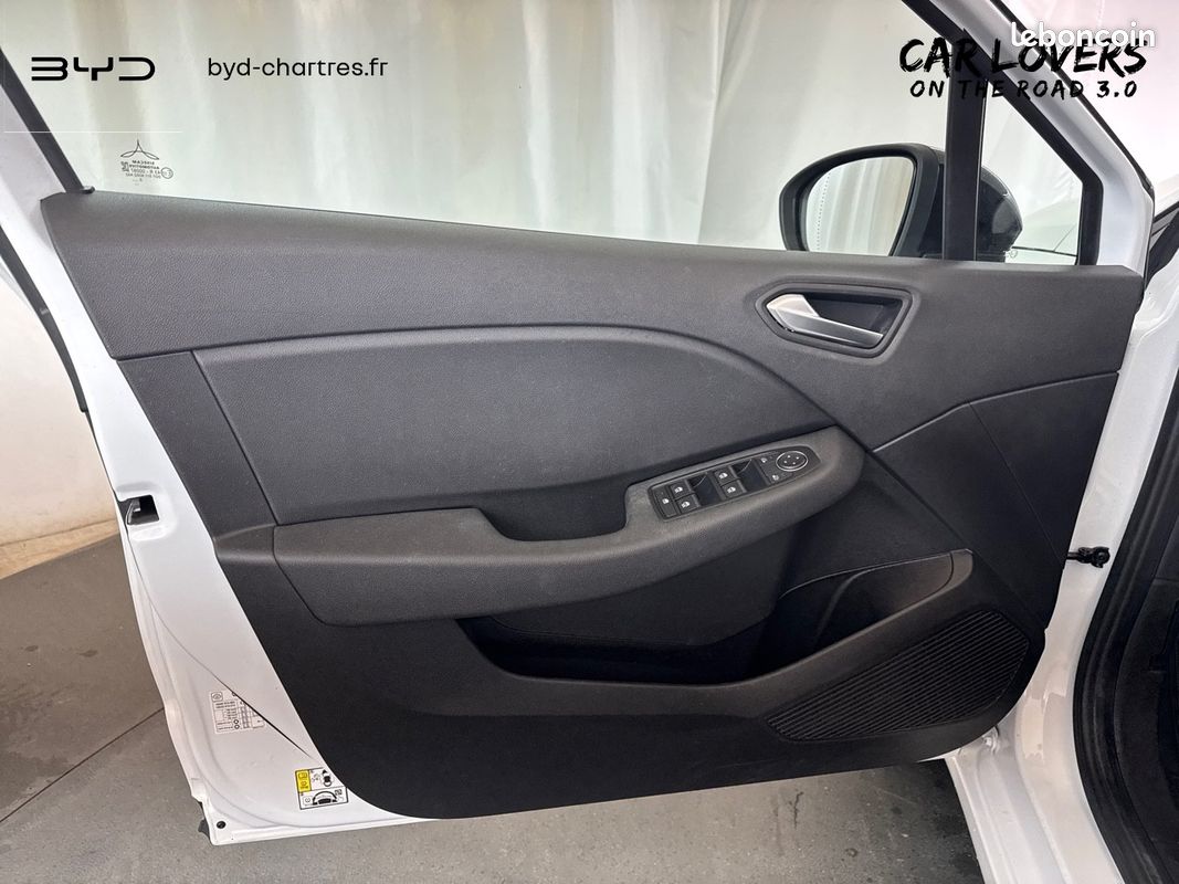 RENAULT Clio SCe 65 Evolution (image 23)