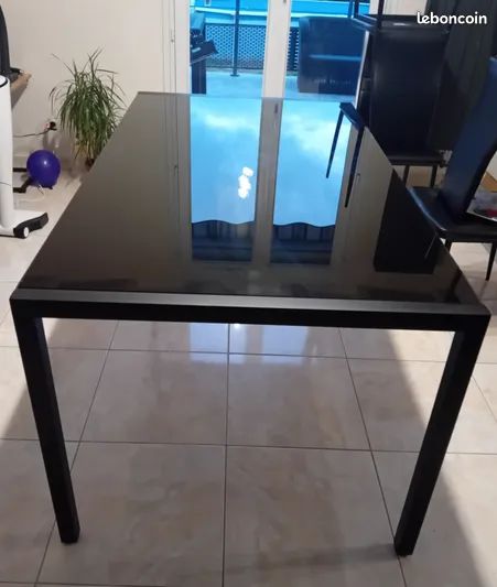 Table verre (image 1)