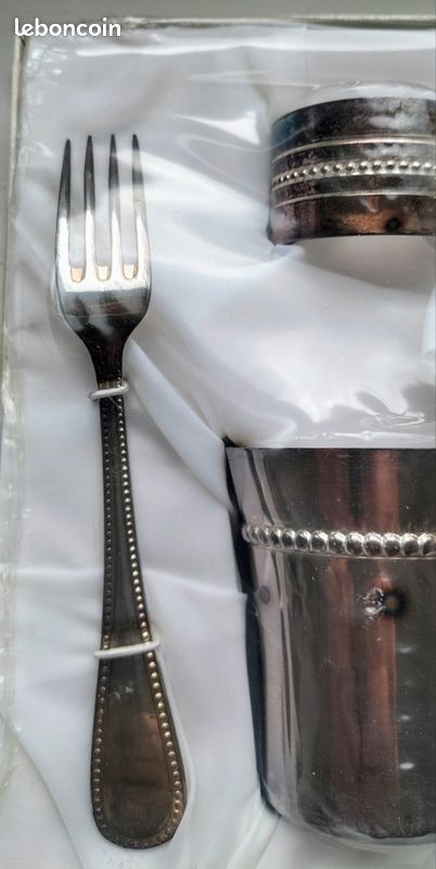 Service De Table 11 Pièces Métal Argenté – Couverts Renéka – Occasion