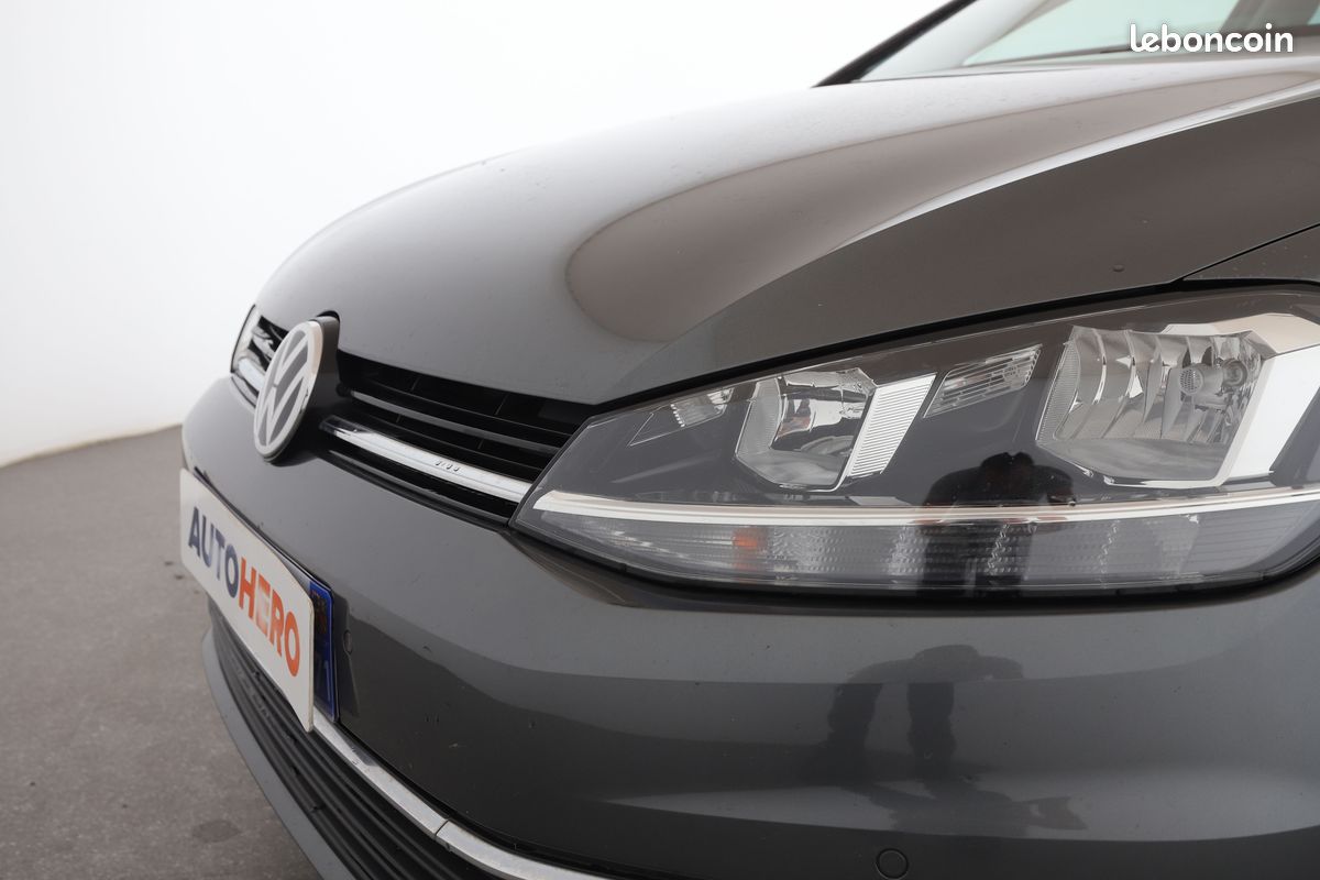 Volkswagen Golf VII 1.0 TSI BlueMotion Tech Confortline Business DSG7 5P 115 ch (image 27)