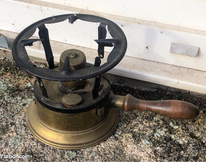 VIE PAYSANNE : 5 petits réchauds à pétrole (image 5)
