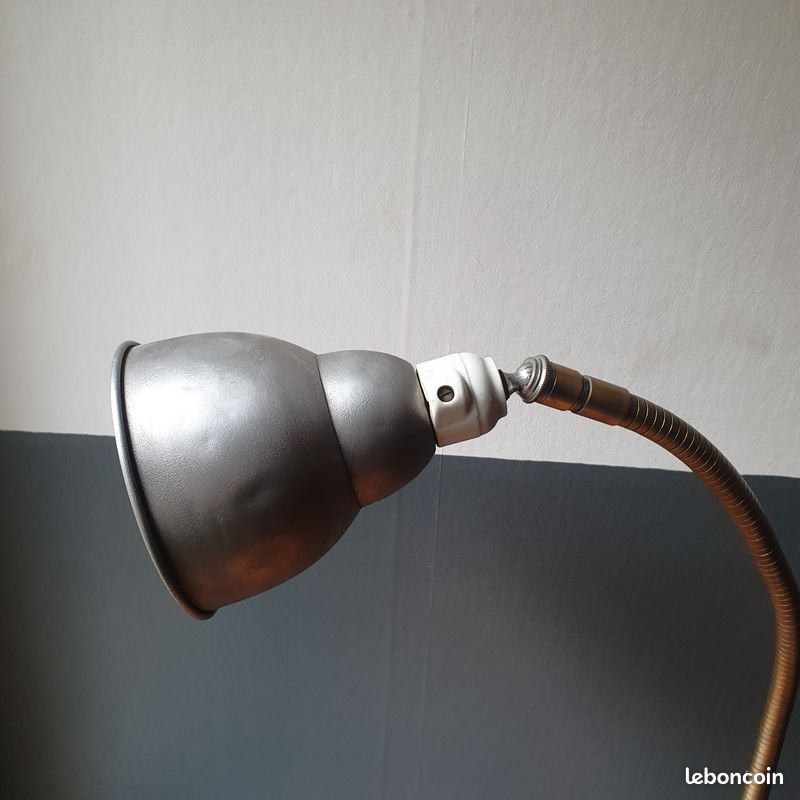 Lampe Vintage Années 60 – Design Rétro, Très Belle, Matériau D’époque