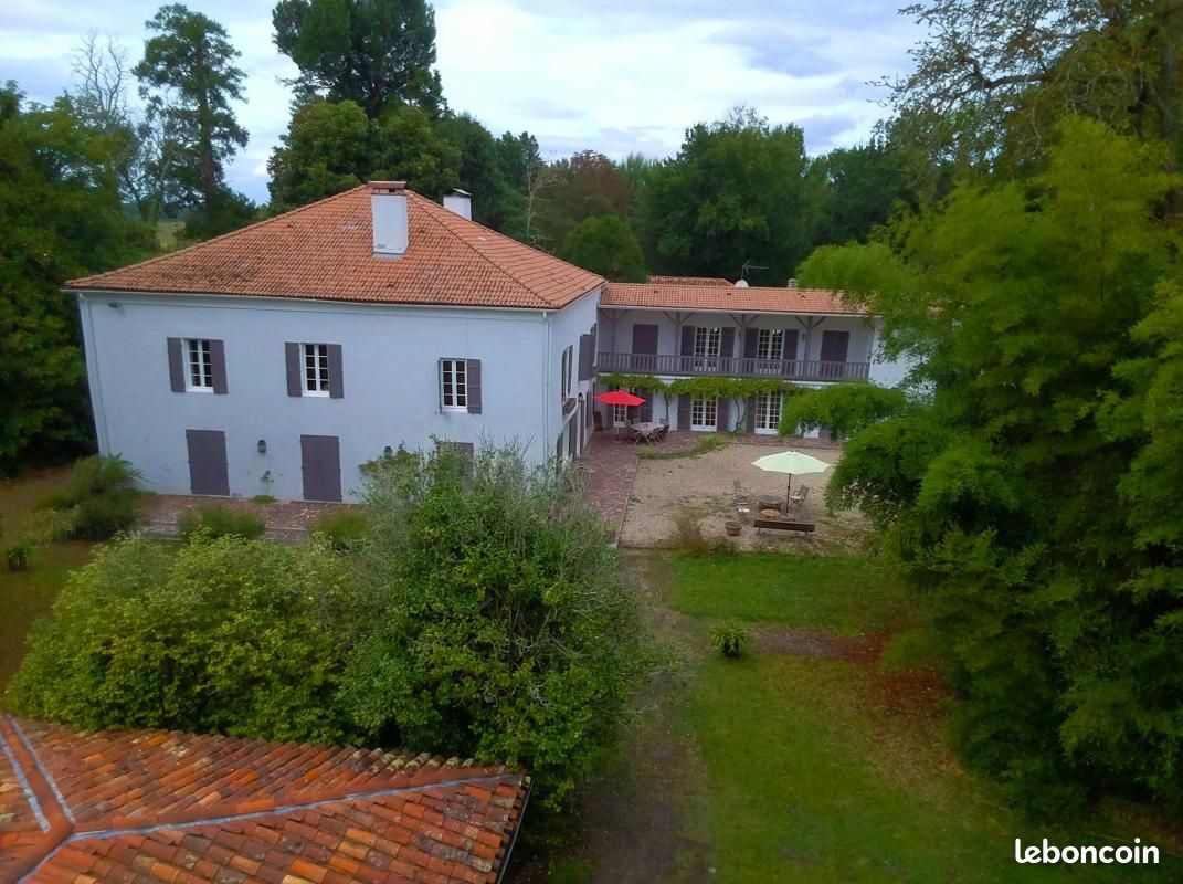Maison 14 pièces 600 m² · à Saint-Martin-d'Oney · 600 m² · 545 000 €