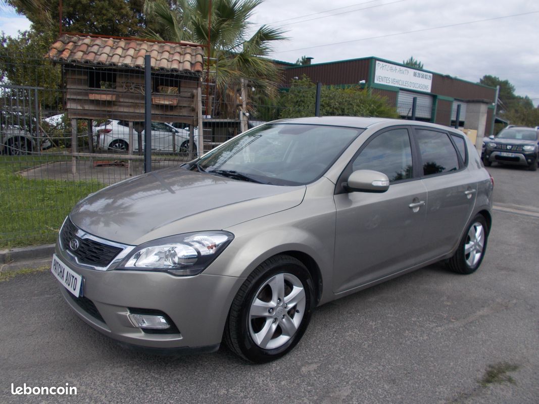 Kia ceed 1.6l crdi 115 active (image 1)