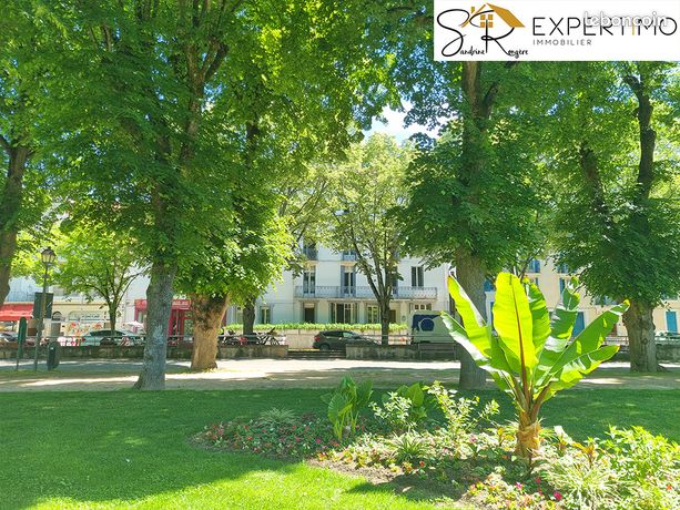 Immeuble 247 m² Néris-les-Bains