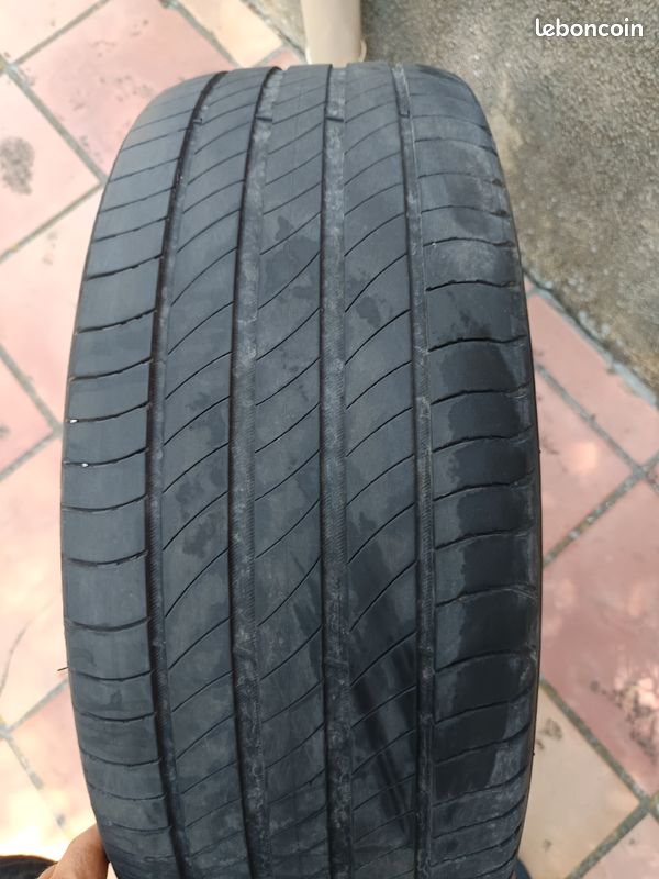 Roue 215/55/R18 (image 3)