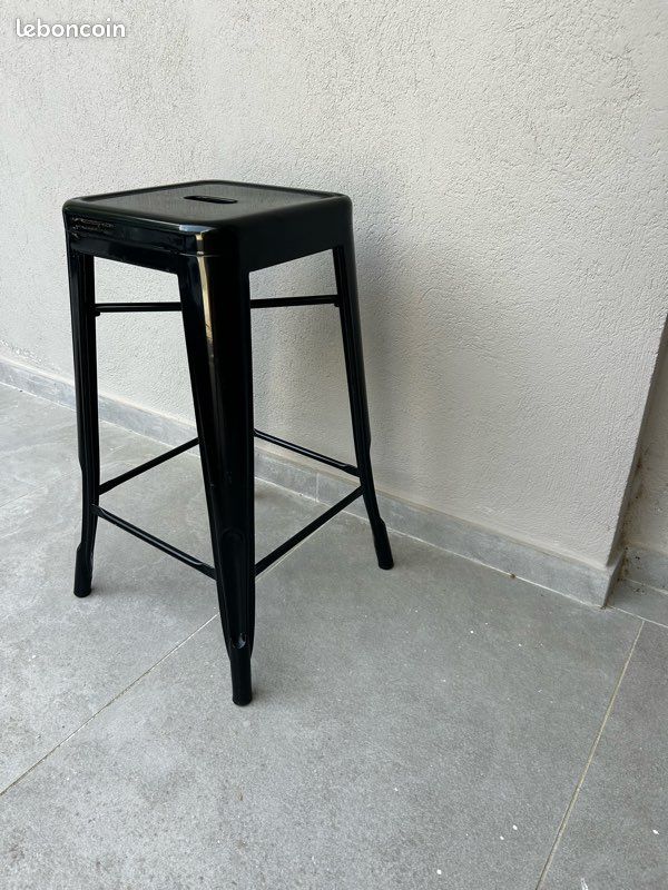 Tabouret de bar noir (image 1)