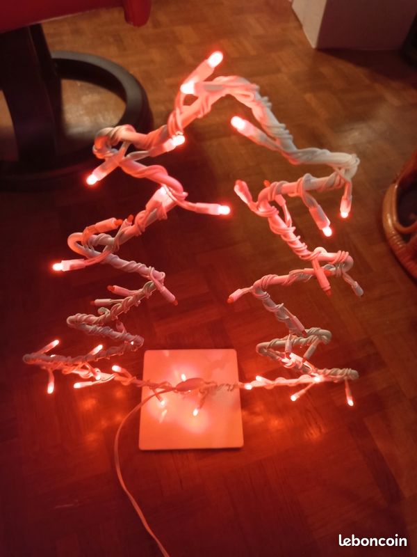 Arbre de decoration (image 1)