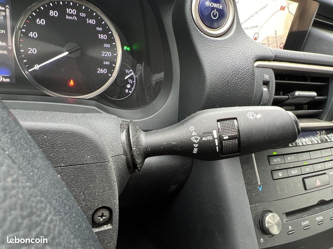 LEXUS IS 2.5 300 H 223H 180 HEV 1.6KWH BUSINESS BVa (image 16)