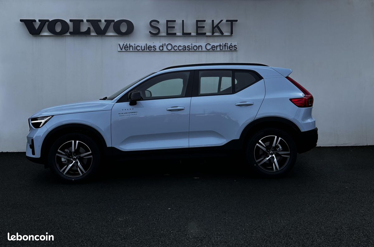 VOLVO XC40 B3 163 ch DCT7 Plus (image 2)