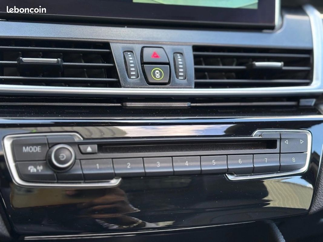Bmw Serie 2 ACTIVE-TOURER 225xe HYBRID XDRIVE DKG - TOIT OUVRANT PANORAMIQUE - SUIVI BMW (image 20)