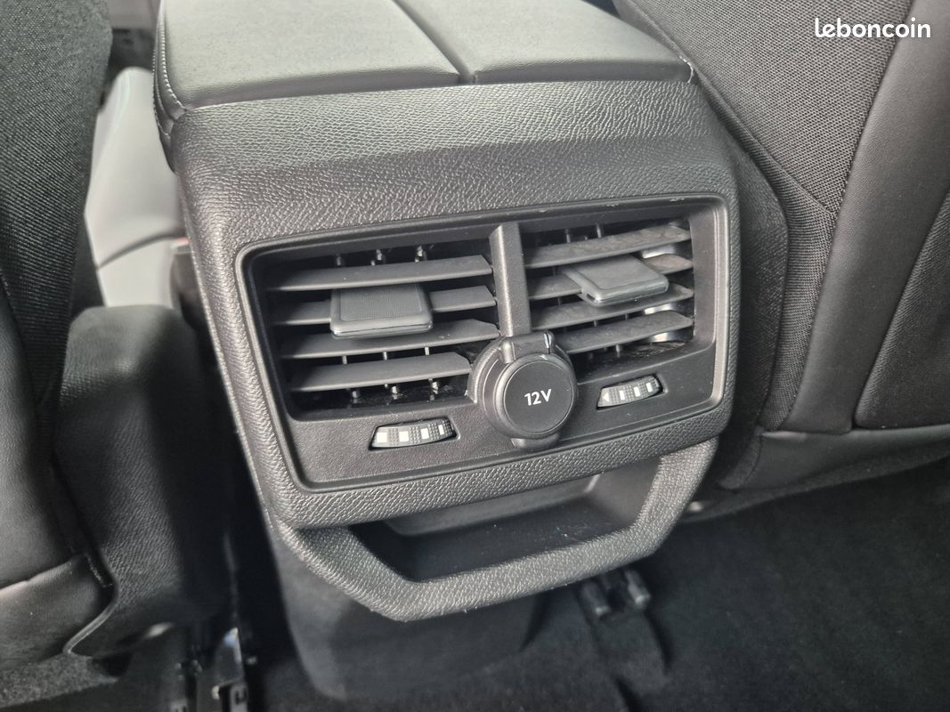 PEUGEOT 3008 BlueHDi 130ch S&S BVM6 Allure Pack (image 22)