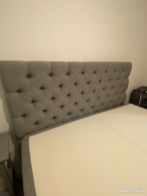 Grand lit confortable 180 x 215 cm (image 3)