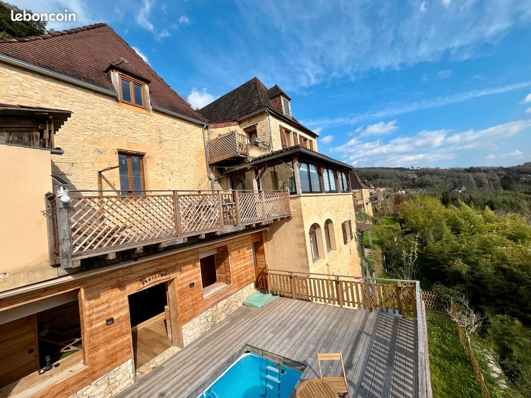 Maison 13 pièces 265 m² · à La Roque-Gageac · 265 m² · 525 000 €
