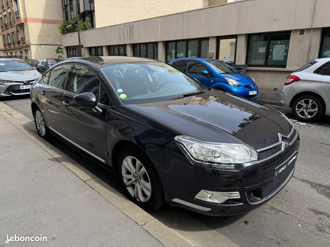 CITROEN C5 HDi 160ch Exclusive+ - Suivi d'Entretien Complet (image 6)