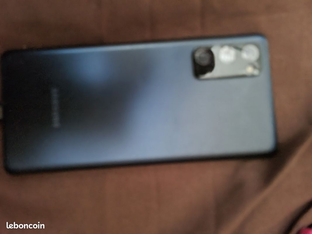 Samsung s20 fe (image 2)