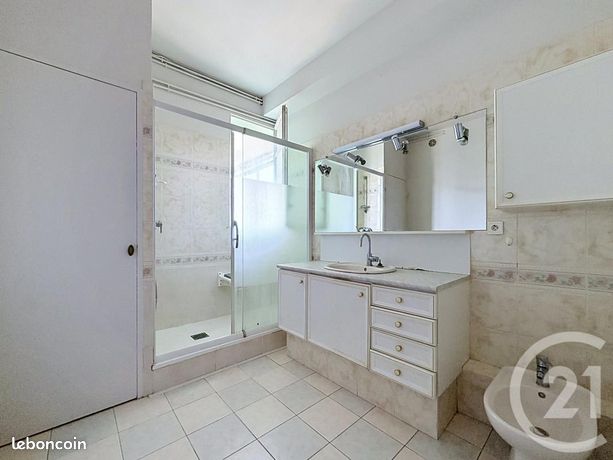 Appartement 5 pièces 187 m² — 10