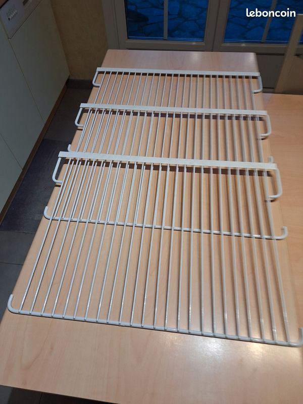 Accessoires frigo grilles clayettes blanches (image 3)
